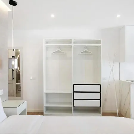 Luxury Loft El Roque 1 アパート